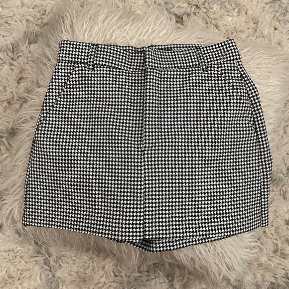 Zara checkered skort- great condition - Picture 1 of 3